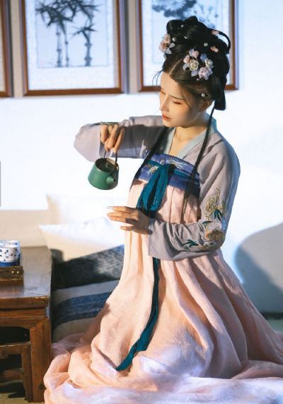 扒开腿挺进湿润的花苞剧情介绍_1080P手机免费观看完整