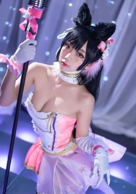 搞笑一家人中文国语版_十万网红美女美酱